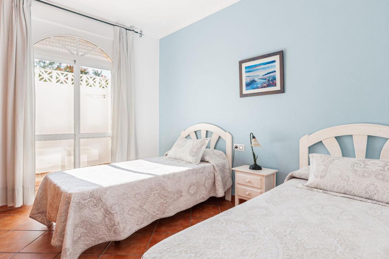 Chalet Fuente4 Piscina Comun Famila 콘일데라프론테라 외부 사진